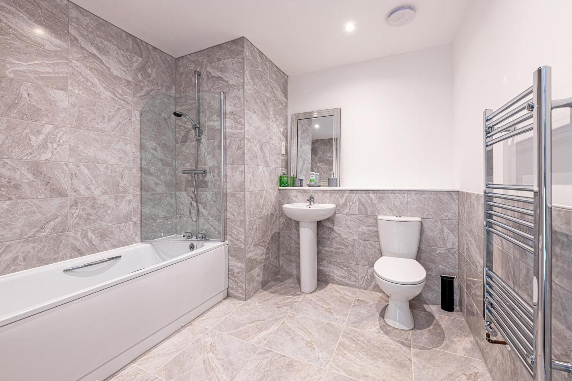 Gospel Heights Luxury Apartments With Parking ヘスウォール エクステリア 写真